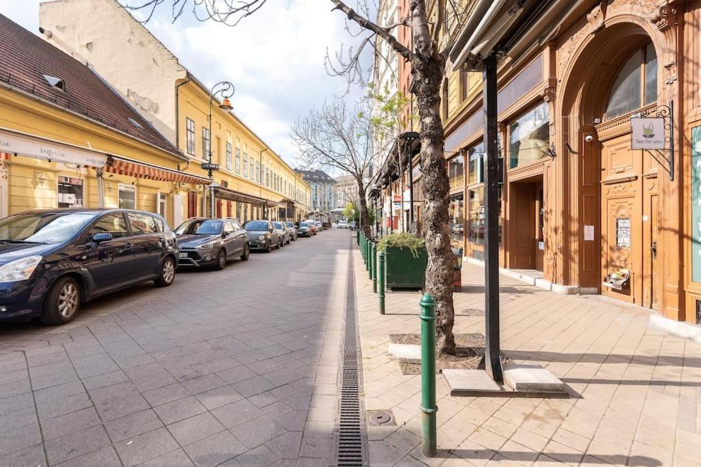 Swarz'S Downtown Apartment Budapest Luaran gambar